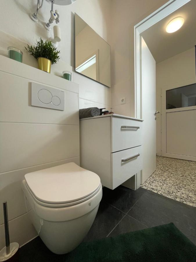 Gross - Real Estate Apartment
