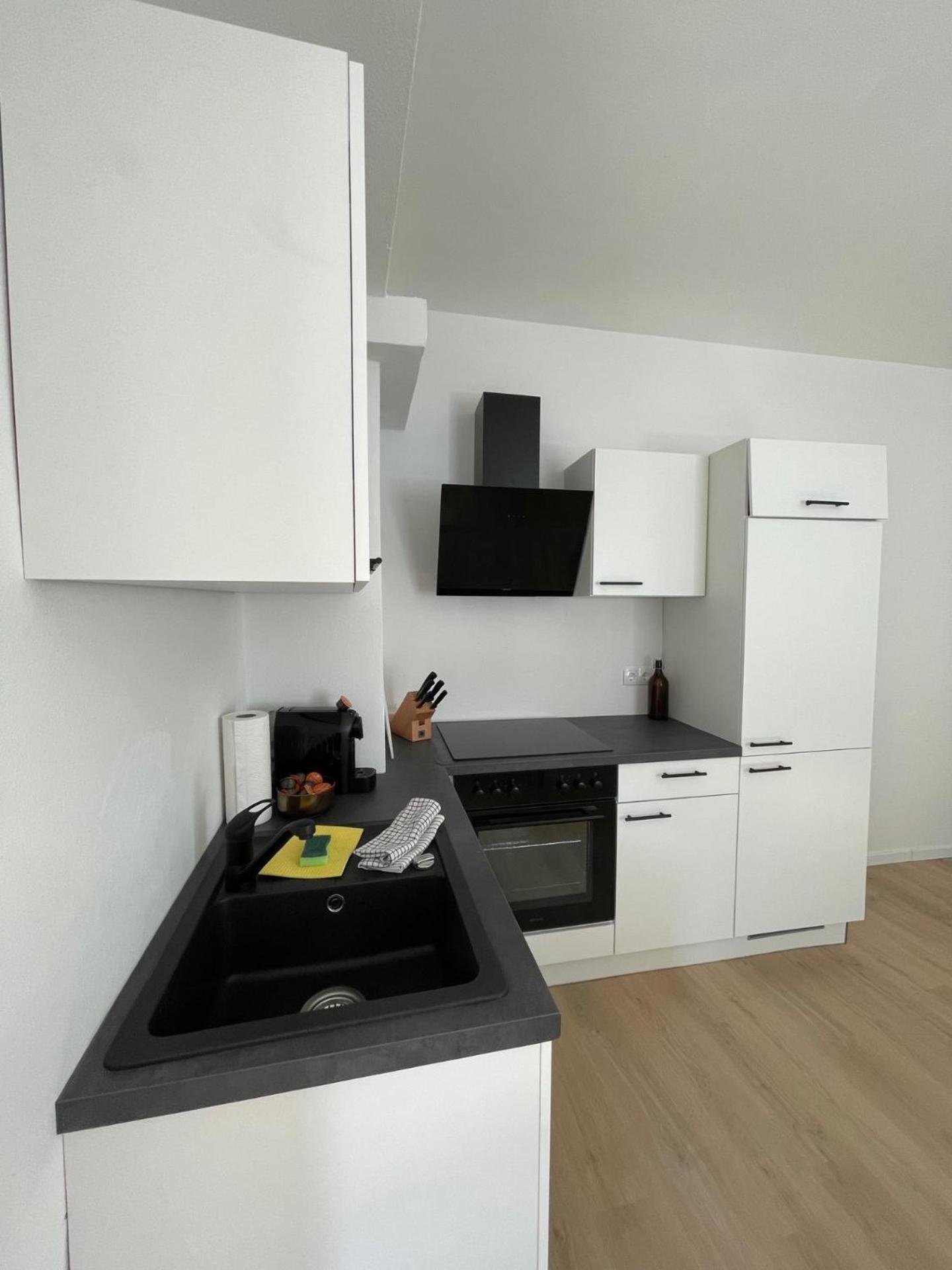 Gross - Real Estate Apartment *