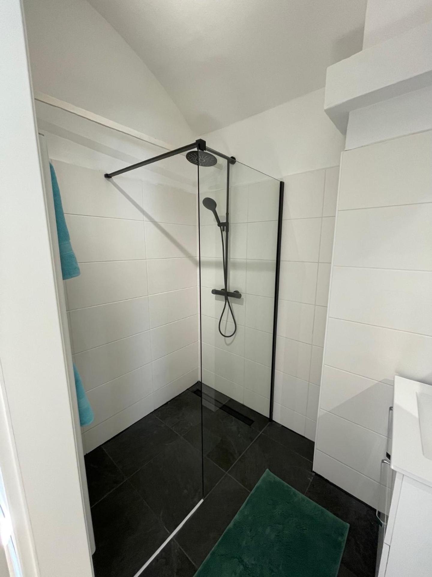 Gross - Real Estate Apartment *