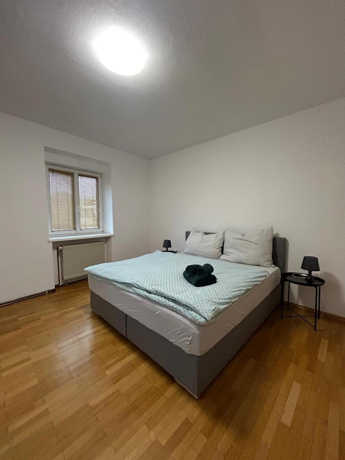 Gross - Real Estate Apartment